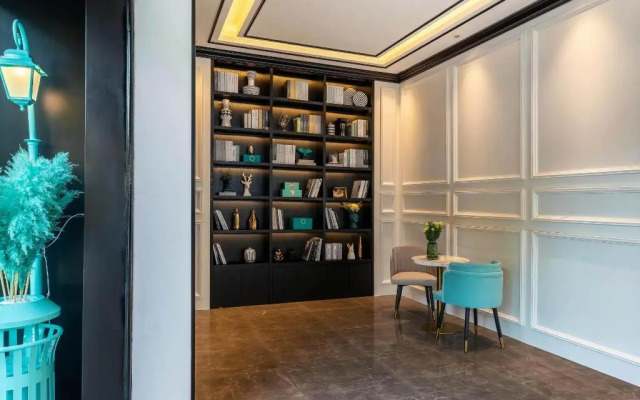 Xana Hotelle(Shenzhen futian shangmeilin subway station)