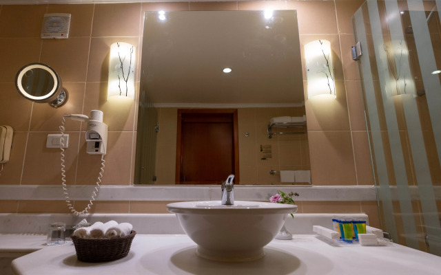 Parrotel Beach Resort