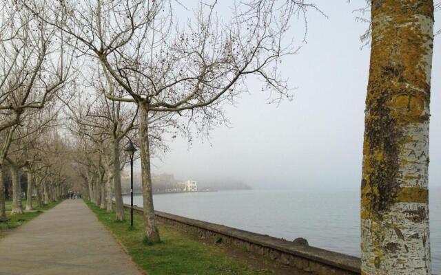 Civico 10 - Appartamento sul Lago