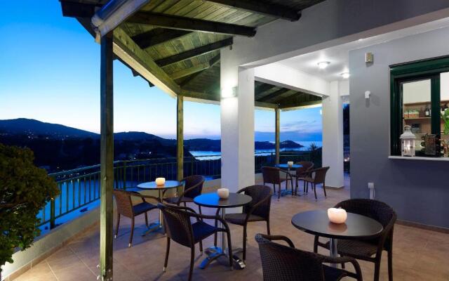 Erivolos Studios & Apartments