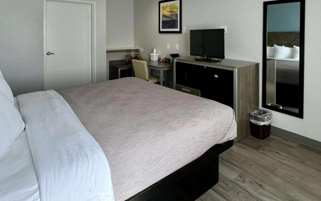 Quality Inn Tracy I-205