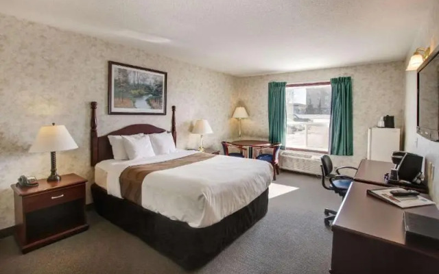 Ramada By Wyndham Nisku