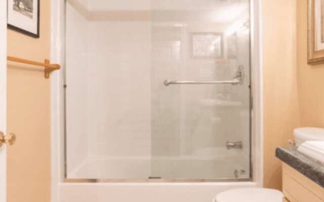 Spacious Townhome in St. Louis