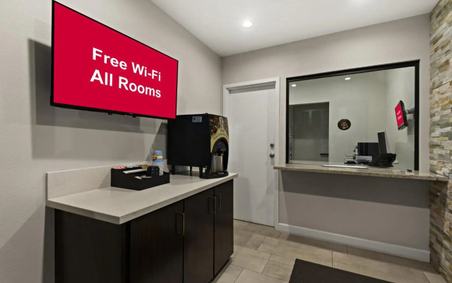 Red Roof Inn Carson - Wilmington