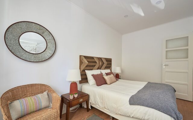 Belém Light Filled Apartment, By TimeCooler