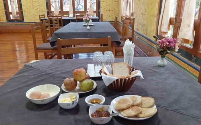 Nirvana Lodge