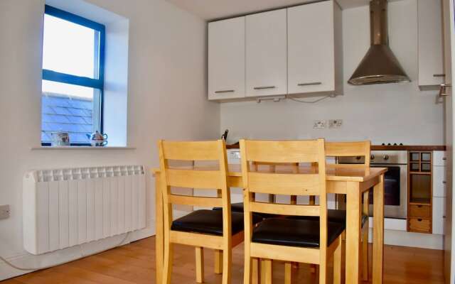 Modern Bright 1 Bedroom Apartment in Central Dublin
