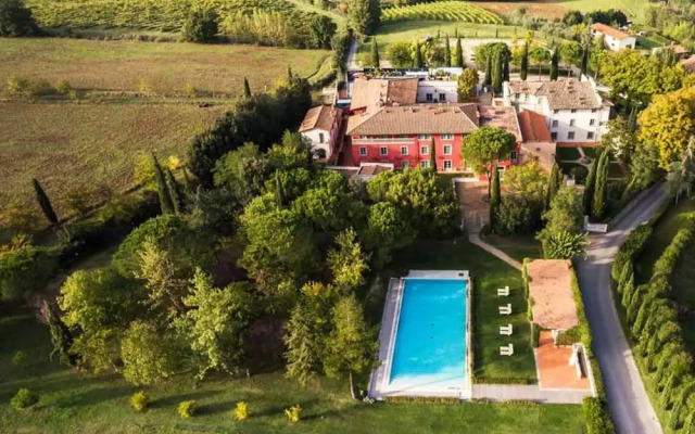 Palagio 14 in Chianti With Shared Pool