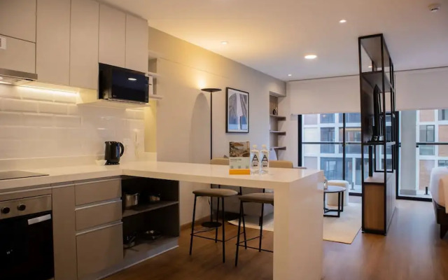 Majestic 1BR With Balcony in Miraflores