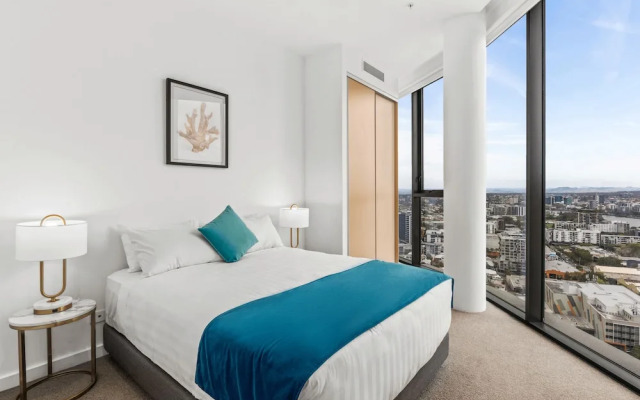 Brisbane One Apartments by CLLIX