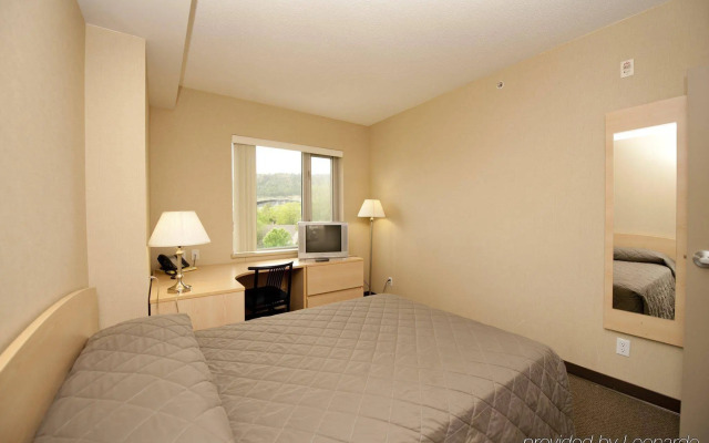 Residence & Conference Centre - Kamloops