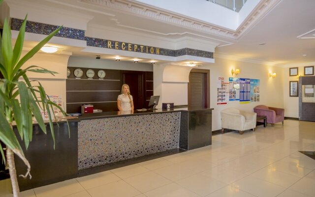 Senza Inova Beach Hotel