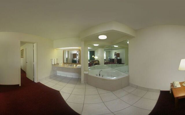 Rodeway Inn and Suites