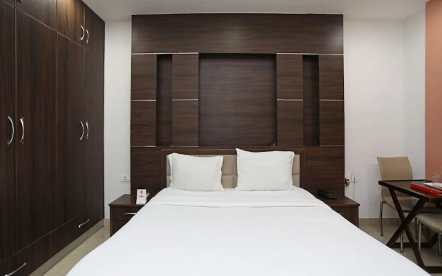 The Signature Hotel By OYO Rooms