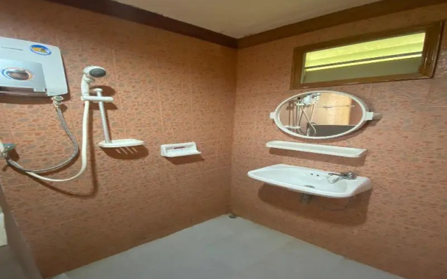 Bannoichynum Resort Kanchanaburi by OYO Rooms