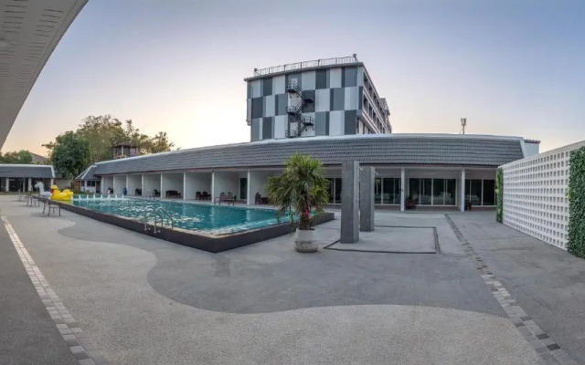 Luxe Villa