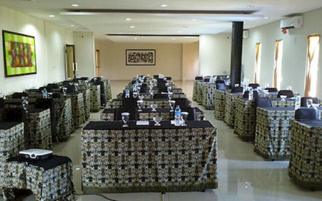 Kyriad Bumi Cikeas Bogor