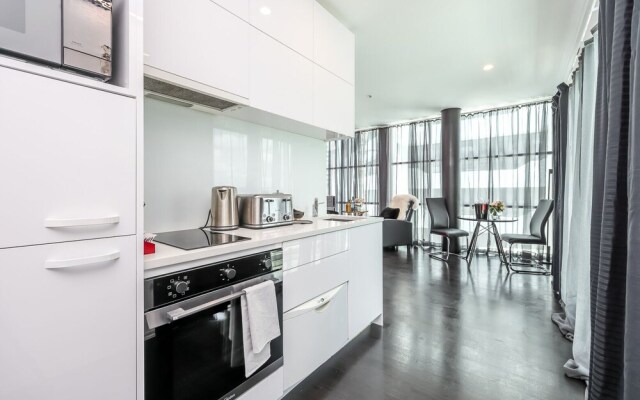 QV Stylish Water View Studio in CBD 1047