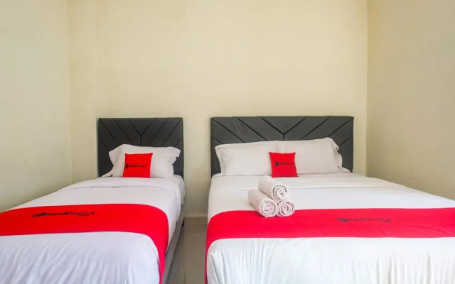 RedDoorz near Malang Creative Center