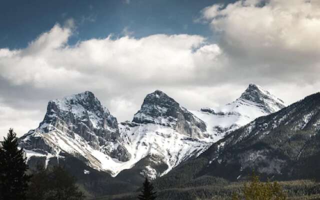 Canmore Rocky Mountain Inn