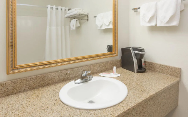 Days Inn Biloxi Beach