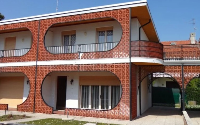 Beautiful Villa for 8 People With Pool by Beahost Rentals