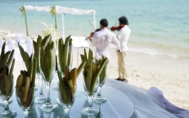 By The Sea Hotel