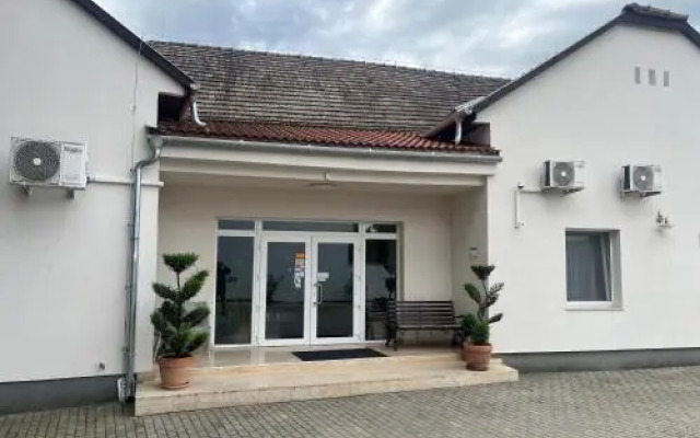 Vácz Hotel