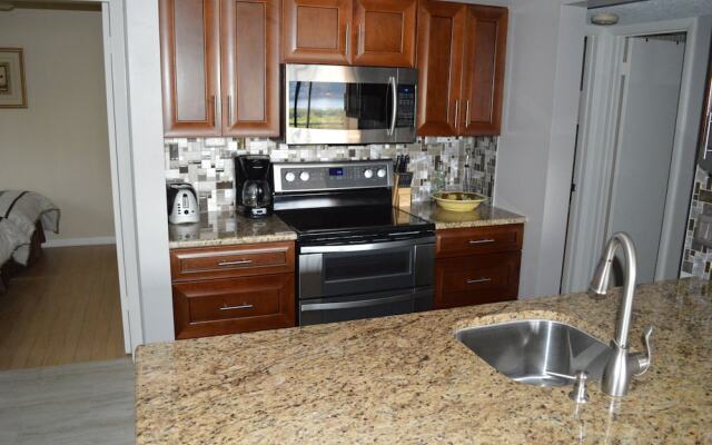 Midnight Cove Ii 112f - Bayside View! 2 Bedroom Condo