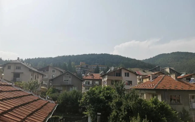 Parlapanovi Guest House