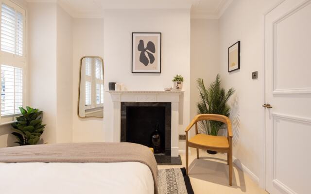 The Sands End Secret - Stylish 2BDR Flat with Garden
