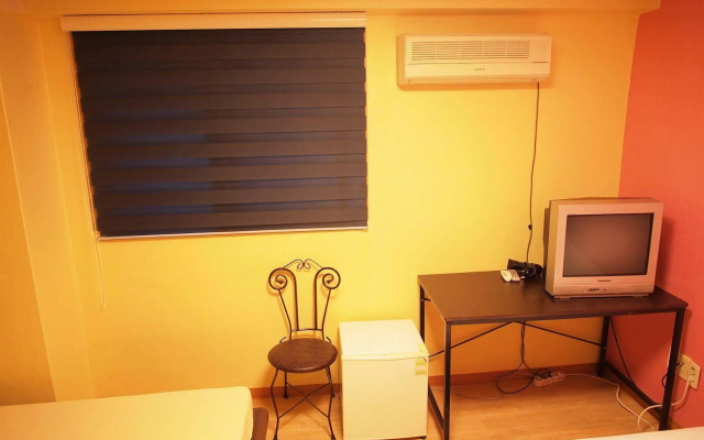 Shinchon Hostel
