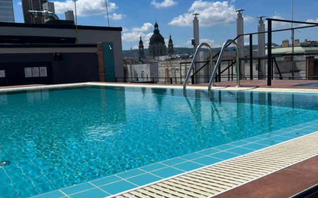 Romantic Deluxe Studio In The City's Epicentrum