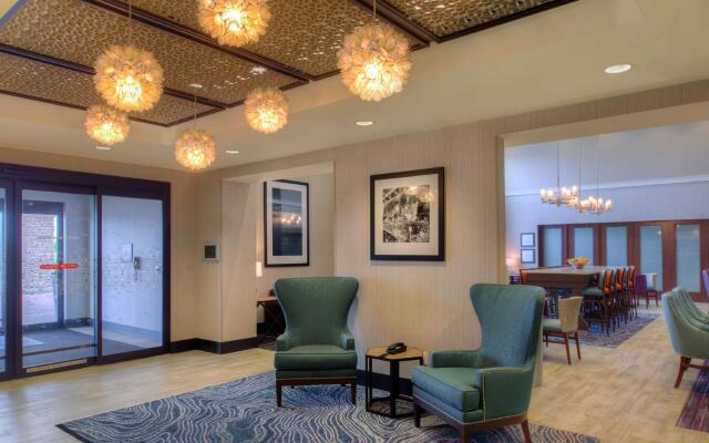 Hampton Inn & Suites Wixom