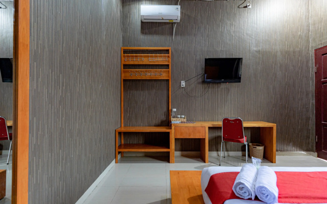 RedDoorz Syariah near UISU Medan
