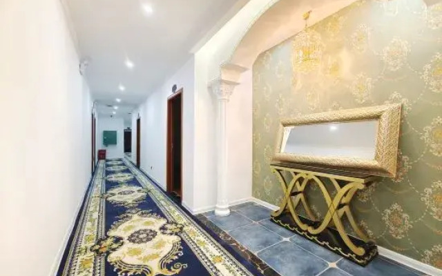 Ruisli Holiday Hotel (Hechi Vocational Education Center Branch)