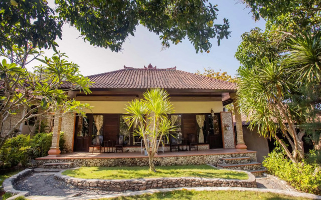 The Tanis Beach Resort Nusa Lembongan