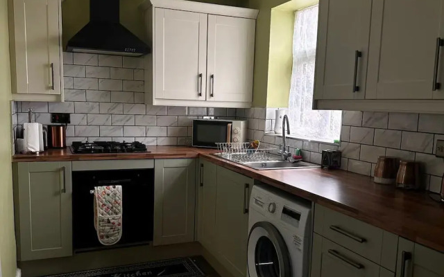 The Hideaway Home BD5 - 2 Bed Lovely Modern House