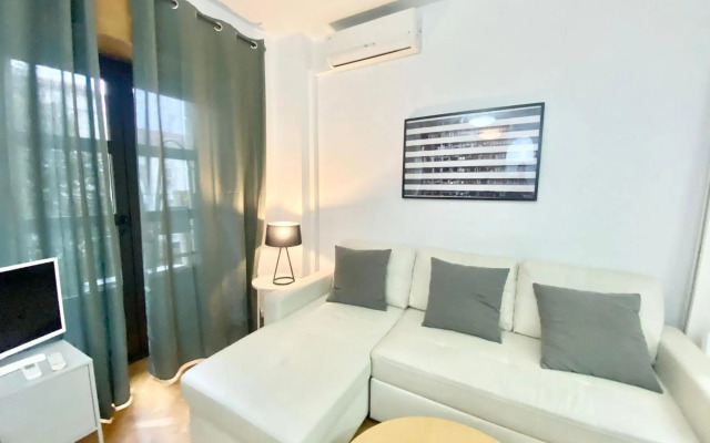 Centro Embajadores / Luxury Apartment