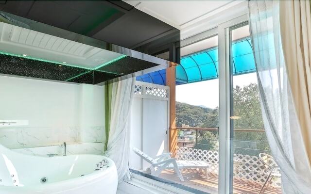 Gapyeong River Spa Pension
