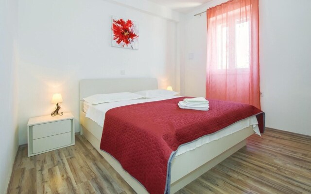 Awesome Home in Stanici with WiFi, 3 Bedrooms & Hot Tub