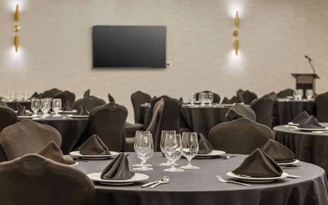 Cambria Hotel El Centro - Imperial