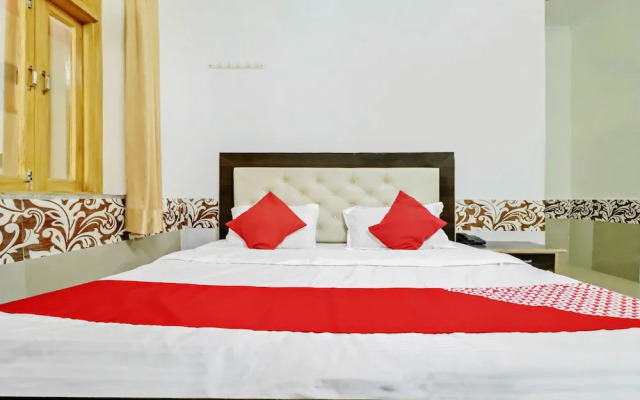 Shri Govind Dham by OYO Rooms