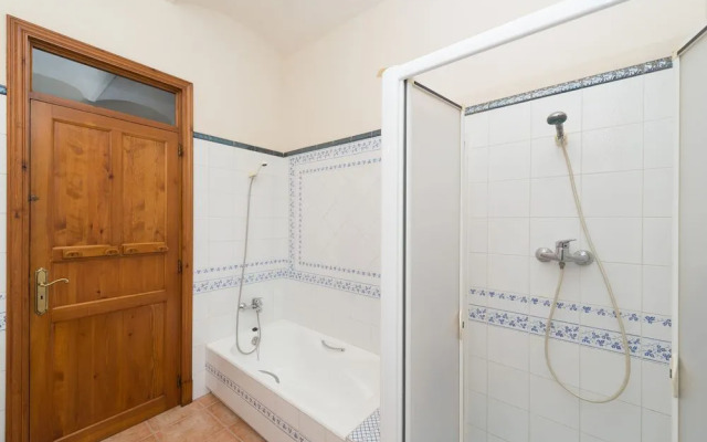 SON Alegre DE Bunyola