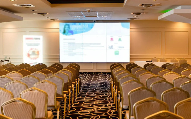 Business Hotel Conference Center & Spa