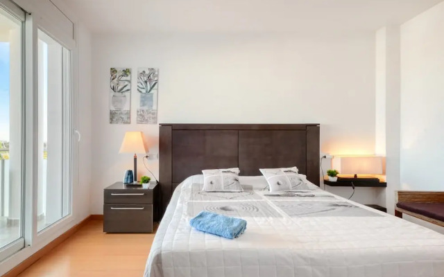 Apartment With Scenic View