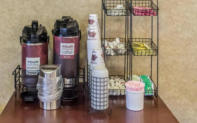 Days Inn by Wyndham Austintown