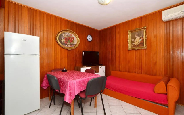Apartments by the sea Arbanija, Ciovo - 8651