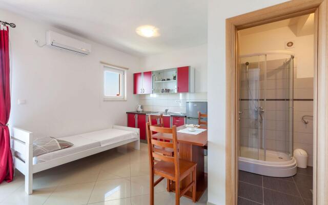 Ana - free parking - SA1(2+1)