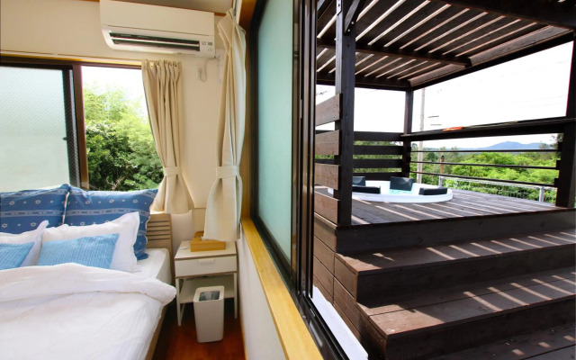 Beach Side Secret -SEVEN Hotels and Resorts-